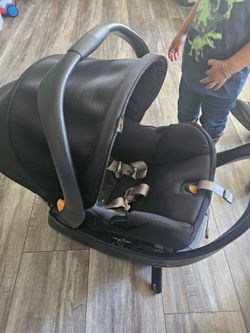 Chicco stroller and infant seat