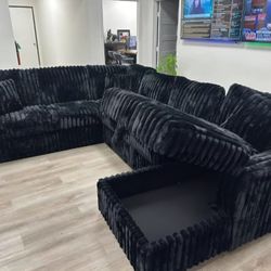 Midnight Madness 4 Piece Sectional $10 Down Payment And Financing Available
