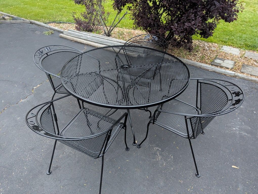 Woodard Salterini Wrought Iron Patio Set W/4 Barrel Chairs (Darien Pickup)