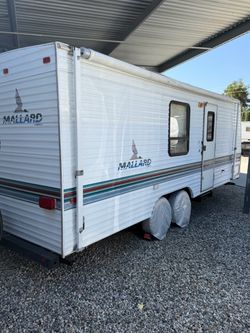 1998 Fleetwood Mallard 23’