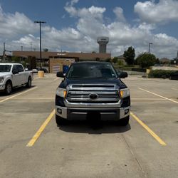 Toyota Tundra Double Cab 2016