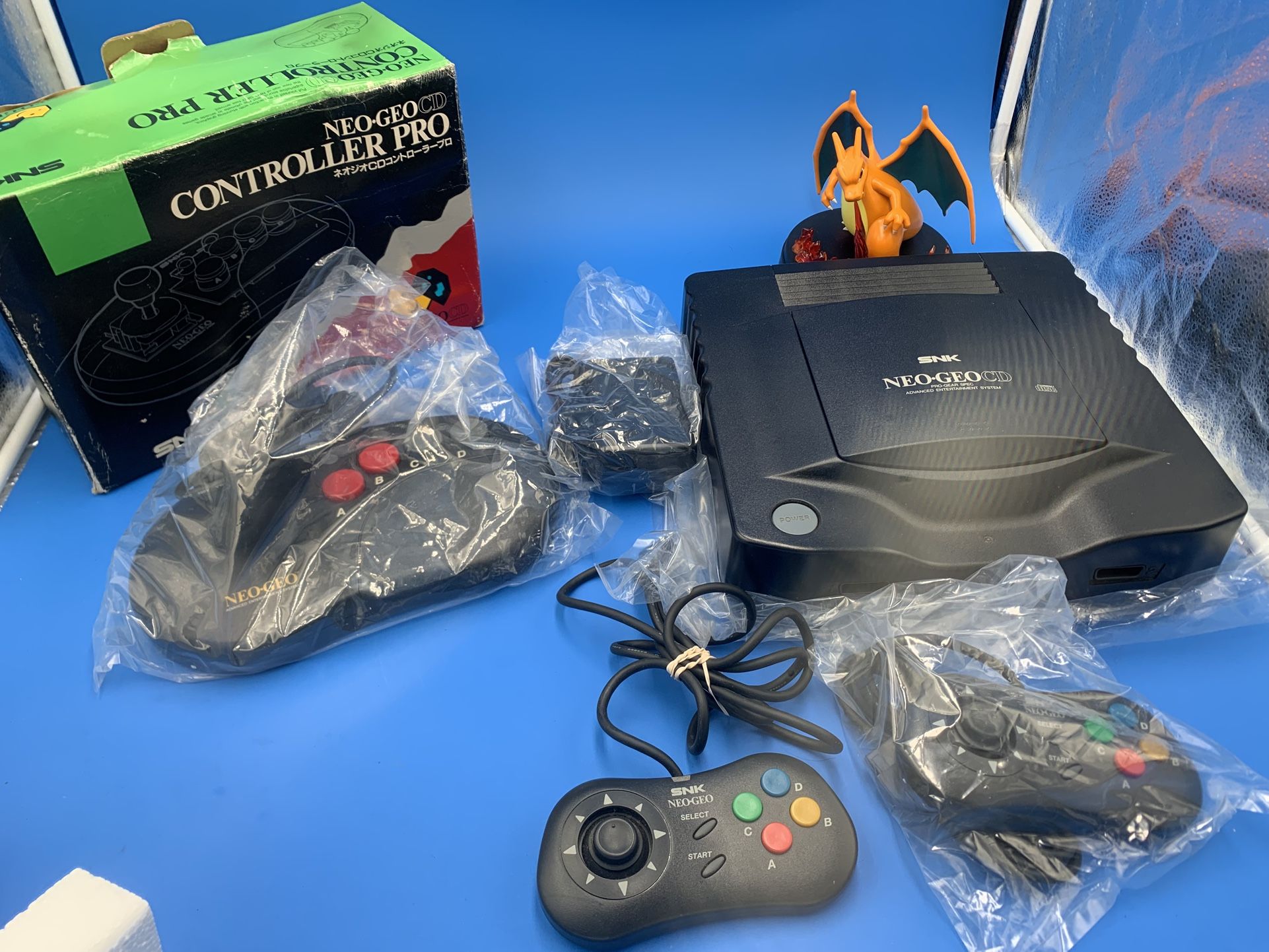 Neo Geo Cd System And Controller Pro