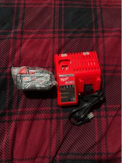 Milwaukee M18 REDLITHIUM XC5.0 Starter Kit Battery and Charger