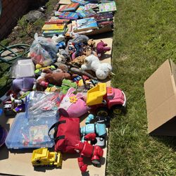 Free Stuff/Curb Alert: kids stuff, toys, books, furnitures, garden and others