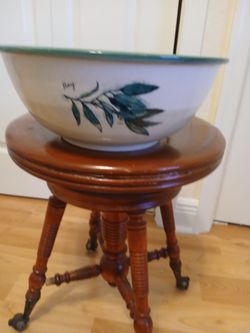 William-Sonoma Bowl