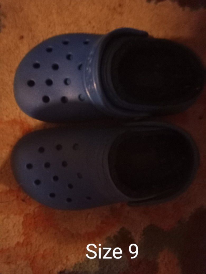 Size 9 Toddler Crocs 