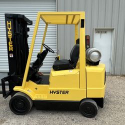 Forklift 