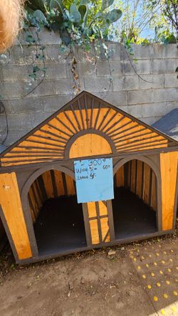 Large 2 door dog house (Available)