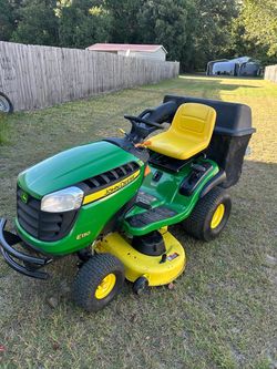2020 John Deere E130 riding lawnmower