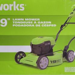 LAWN  MOWER  19"  brand New 2 Batterys, Charger 