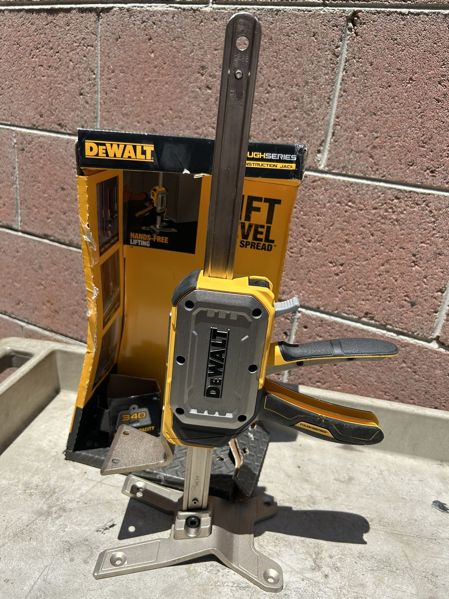 Dewalt Construction Jack 
