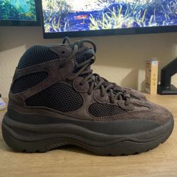 Yeezy Desert Boot Oil Size 9