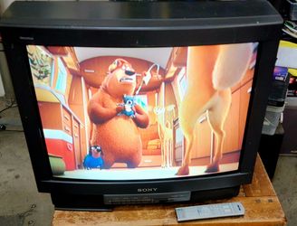 27-inch CRT Trinitron Color Retro Gaming Television model 1992
