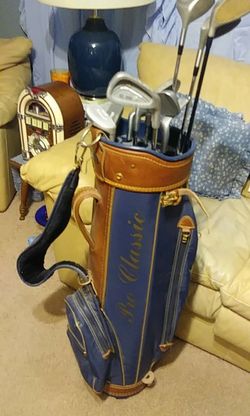 Proclassic golf set and bag.