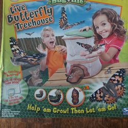 Bugville Live Butterfly Treehouse