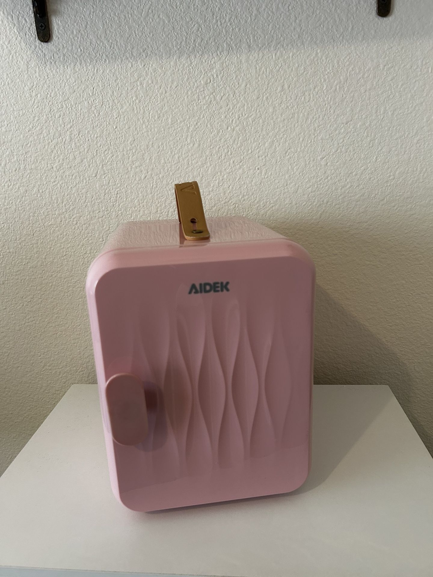 Mini Skincare Fridge
