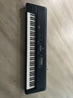 Korg Kross key synthesizer(throw me a price )