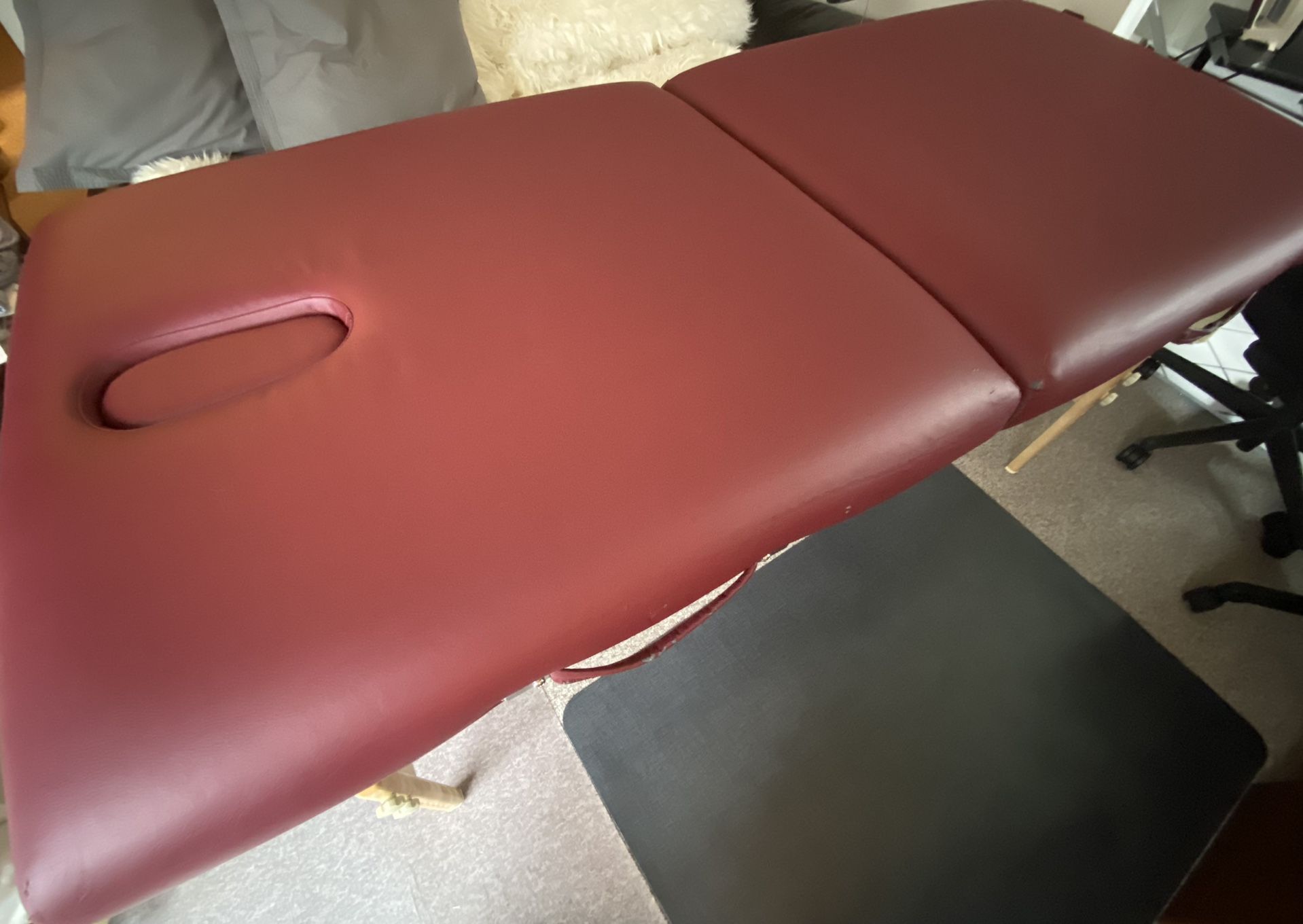 Master Berkeley LX Portable Massage Table 