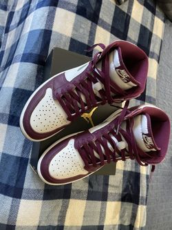 Air Jordan 1 Retro ( Bordeaux)