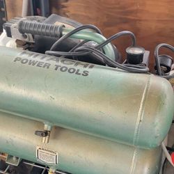 Hitachi Portable Twin Stack Air Compressor 
