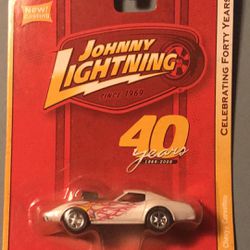 Johnny Lightning1/64,Diecast 1975 Chevy Corvette, JL 40 years,Issue (2009)