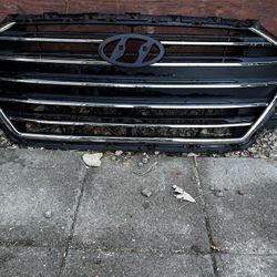 2015-2017 Hyundai Sonata Upper Grill