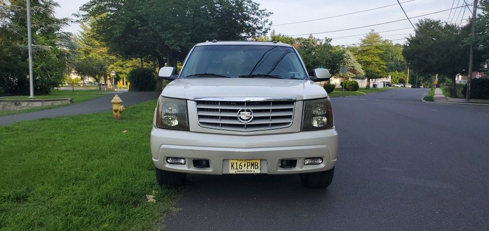 2003 Cadillac Escalade