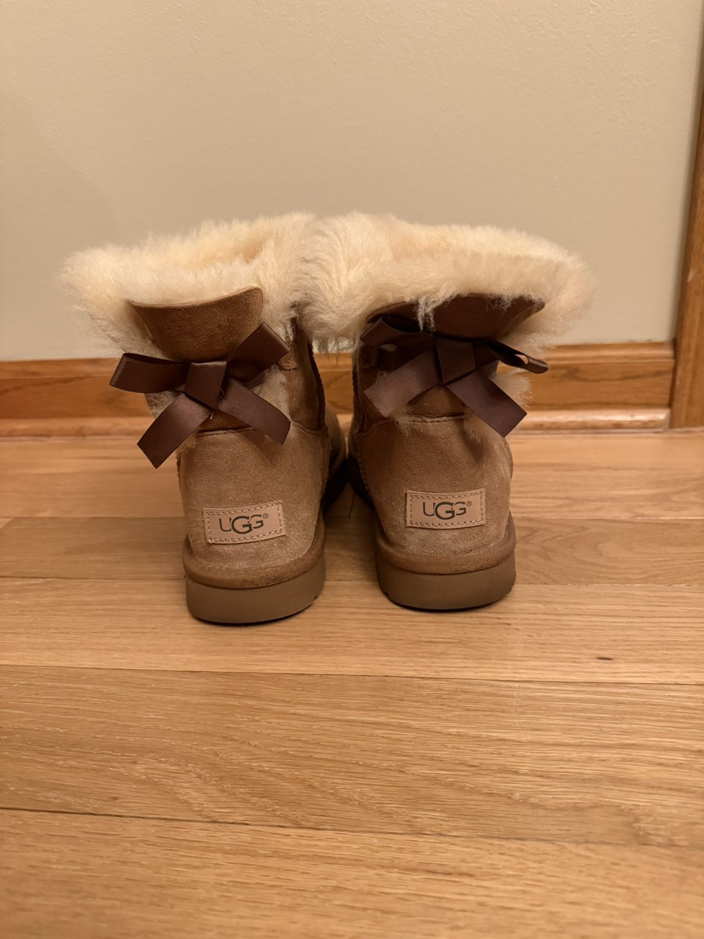 UGG Women's Mini Bailey Bow II
