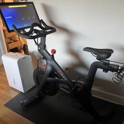 Peloton Bike