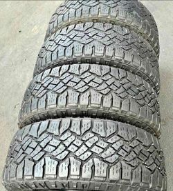 275 65 18 Goodyear tires Con Excelente calidad Las 4