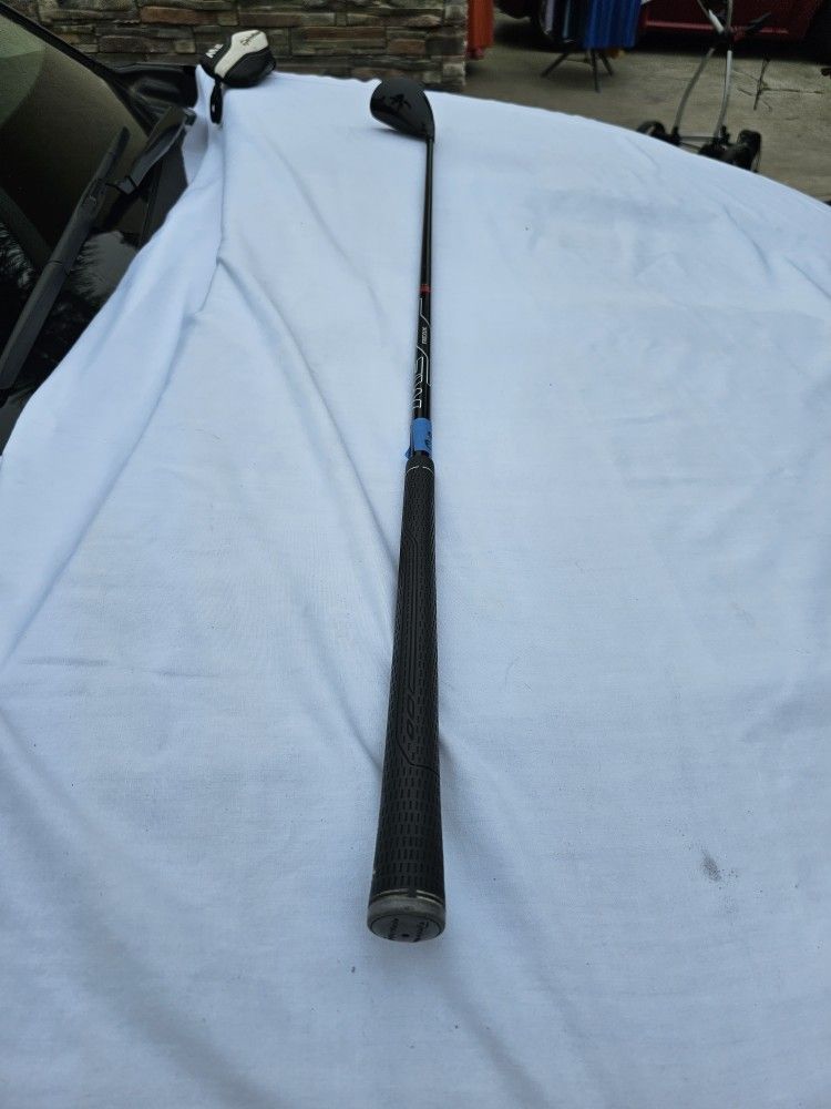 Taylormade M2 22° 4 Rescue with Head Cover