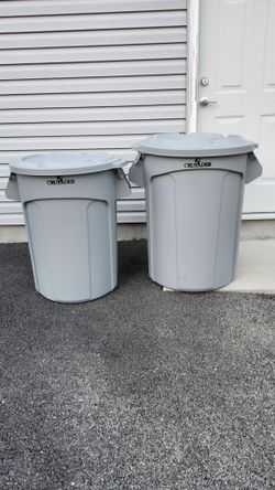 Crusader trash can