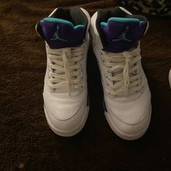Men Jordan 5s 