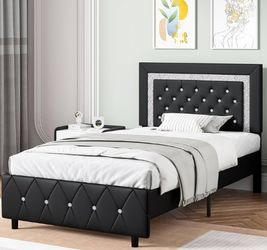 BLACK BED FRAME TWIN SIZE.PU LEATHER WITH CRISTAL DECORATION 👉89.00👈💥 BRAND NEW 💥