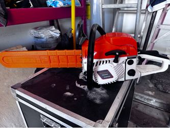 52 cc 2-stroke gas chainsaw