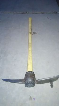 Fiberglass handle Pick