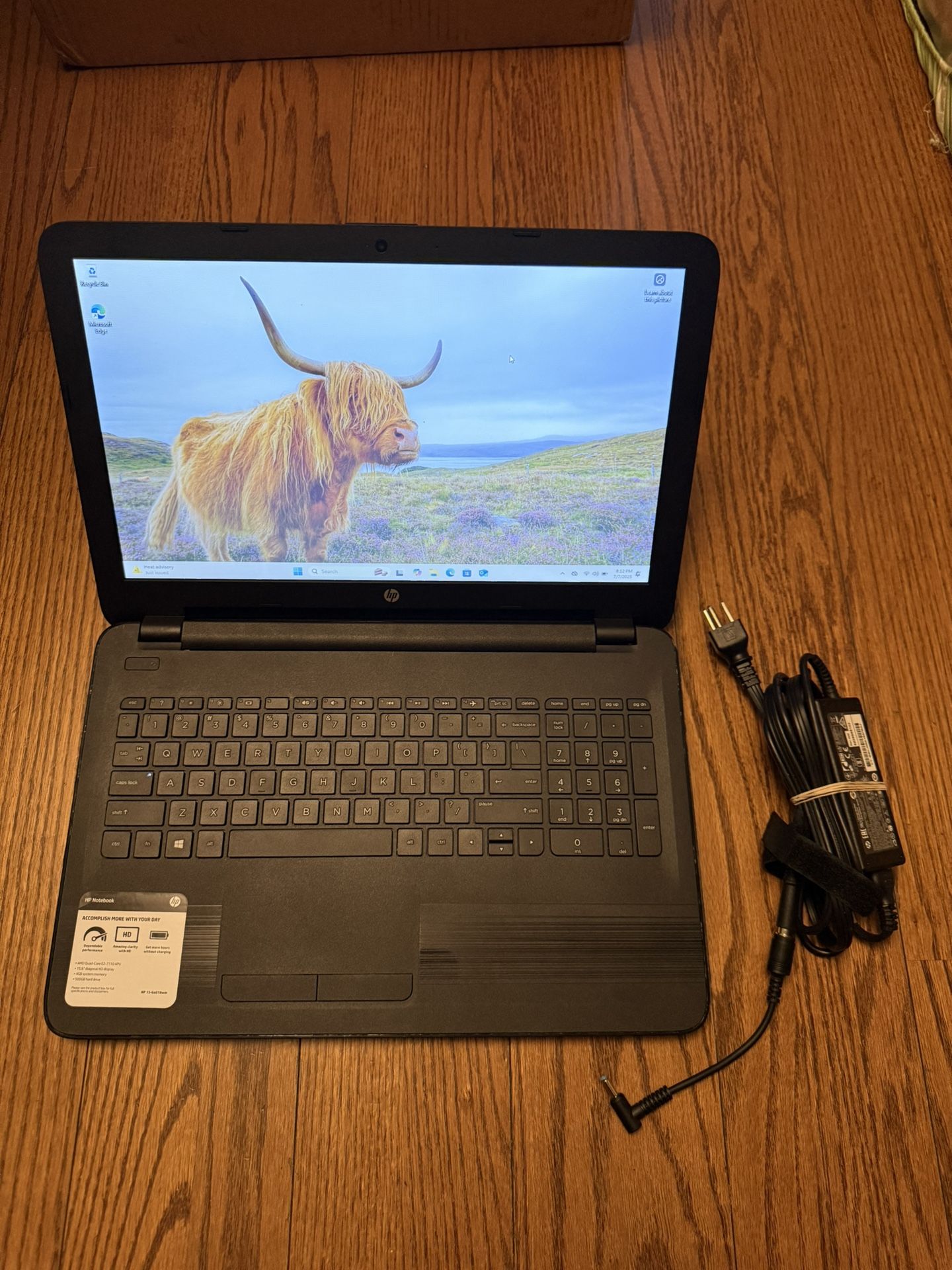 HP Laptop 15”/8GB RAM/512GB HDD/Like New/Charger