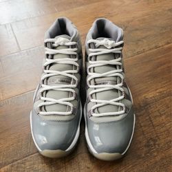 Jordan 11  Cool Grey sz 9.5