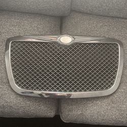 Chrysler 300 Front Grill