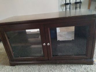 Entertainment center/TV stand