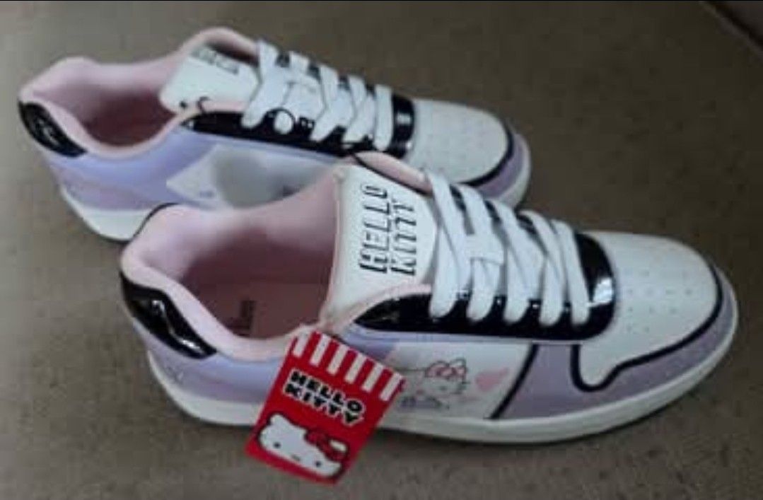 Brand New Woman Size 9 Hello Kitty Designed Sneakers
