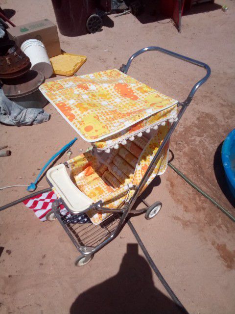 FENDI Stroller for Sale in Jamul, CA - OfferUp