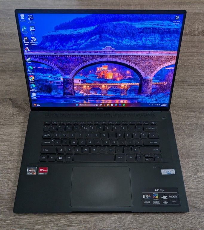 Acer Swift Edge laptop, 16" OLED 4K screen HDR