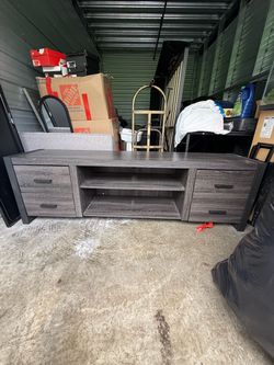 TV Stand/ Entertainment center