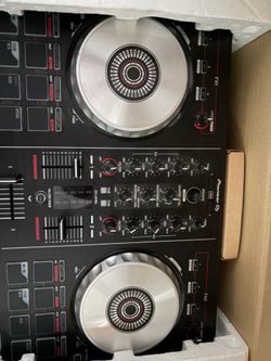 Pioneer DDJ SB2 Controller