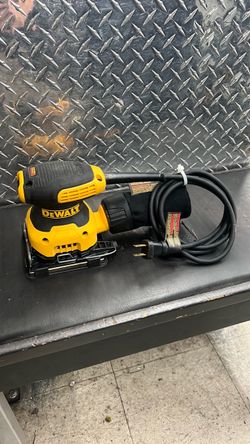 Dewalt DWE6411 1/4 Sheet Palm Sander