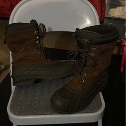 Kamik Boots Sz 10 Condo 9/10 Wore This A Couple Times They Are In Really Good Conditions 