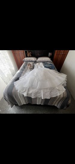 Wedding dress