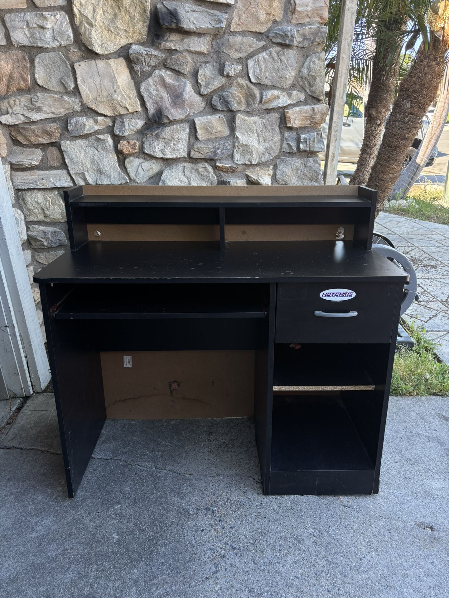 Black Desk 
