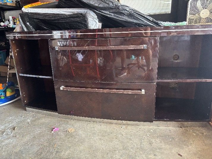 Cabinet / TV Stand
